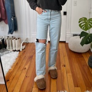 Abercrombie & Fitch The 90s Relaxed Jean High Rise